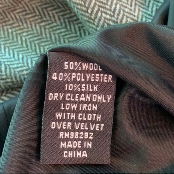 - ❤️❤️ Stunning Tibi New York Strapless Dress W/ Velvet Detail size 2❤️❤️ - Picture 2 of 3